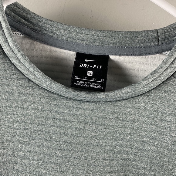 Nike cropped sweatshirt Just Do It. - Picture 2 of 6